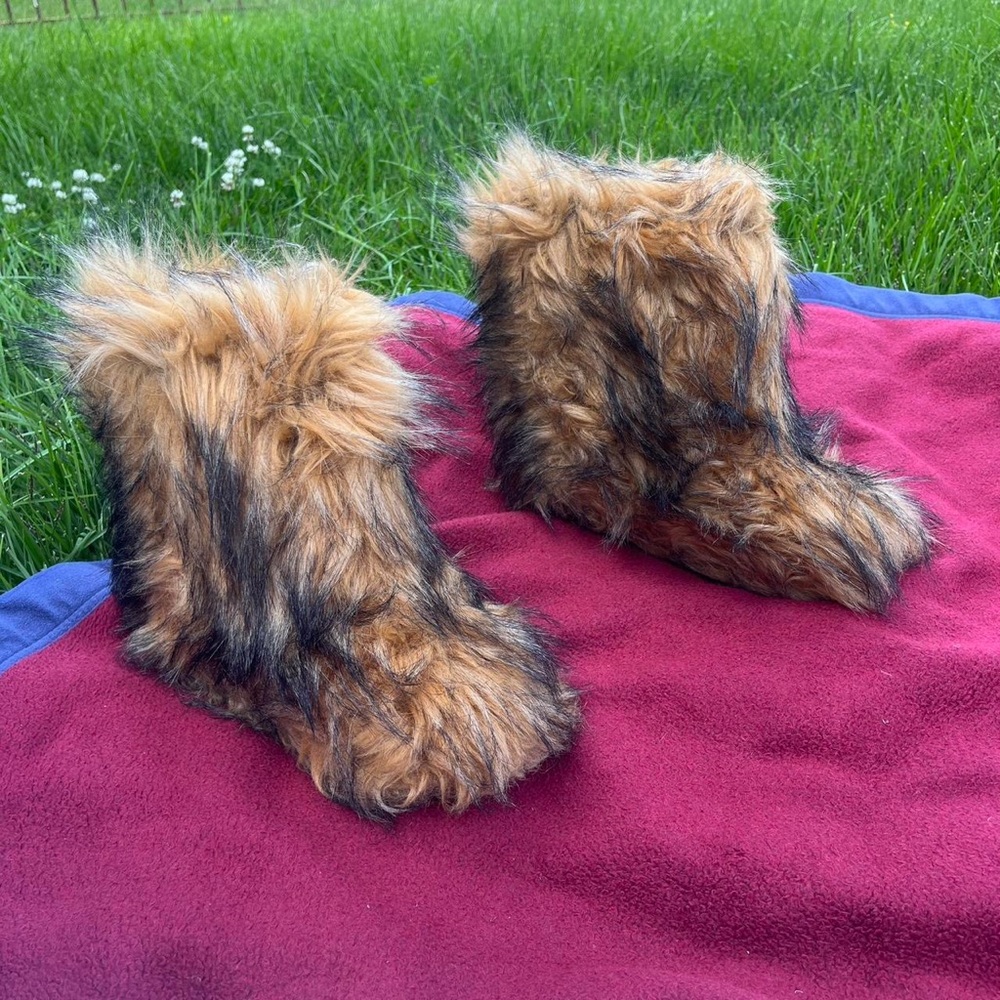 Faux Fur Boots Women’s Fuzzy Fluffy Furry Round Toe Winter Snow Boots Sz 36